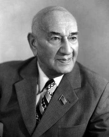 Tarixdə iz buraxanlar – Süleyman Rüstəm – Uvertura.az